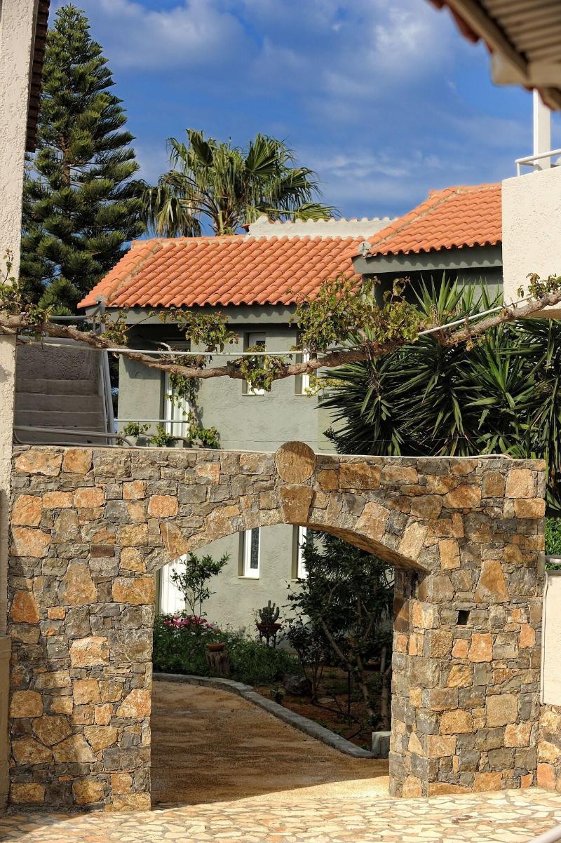 Paradise Island Villas 赫索尼索斯 外观 照片